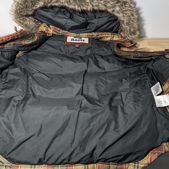 Roots Down-Filled Puffer Vest - Picture 3 of 7